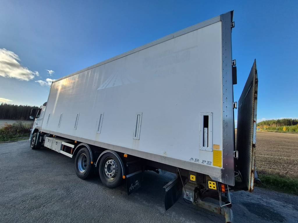 Volvo FM D11 450 6x2 umpikori+pl-nostin  - Camião furgão: foto 3 Volvo FM D11 450 6x2 umpikori+pl-nostin  - Camião furgão: foto 3