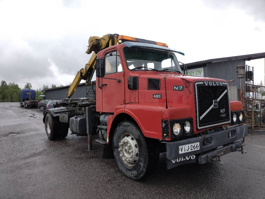 Volvo N7 Tico nosturi ja vl-laite,280tkm!! - Camião multibenne: foto 2 Volvo N7 Tico nosturi ja vl-laite,280tkm!! - Camião multibenne: foto 2