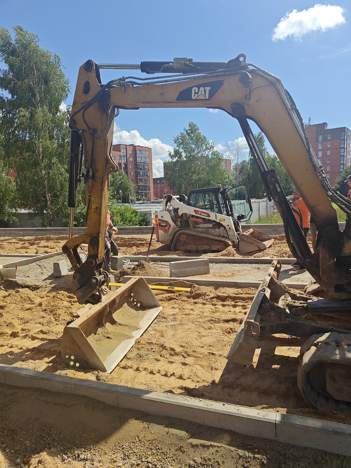 CATERPILLAR 305E2 - Mini escavadeira: foto 3 CATERPILLAR 305E2 - Mini escavadeira: foto 3