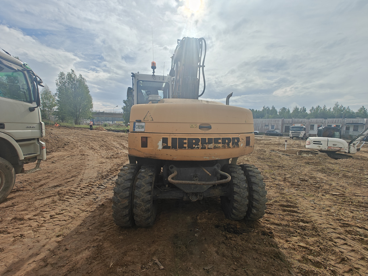 Escavadeira de rodas LIEBHERR A312: foto 6