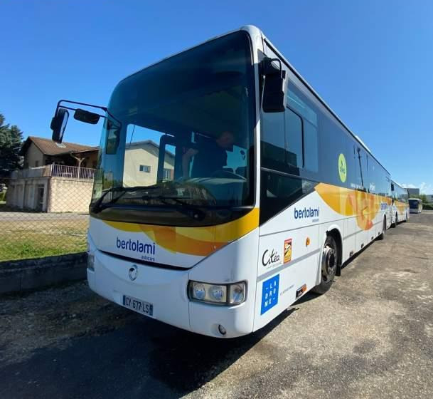 Irisbus RECREO CROSSWAY/ SPROWADZONY / KLIMA / 5 SZTUK - Ônibus suburbano: foto 4 Irisbus RECREO CROSSWAY/ SPROWADZONY / KLIMA / 5 SZTUK - Ônibus suburbano: foto 4