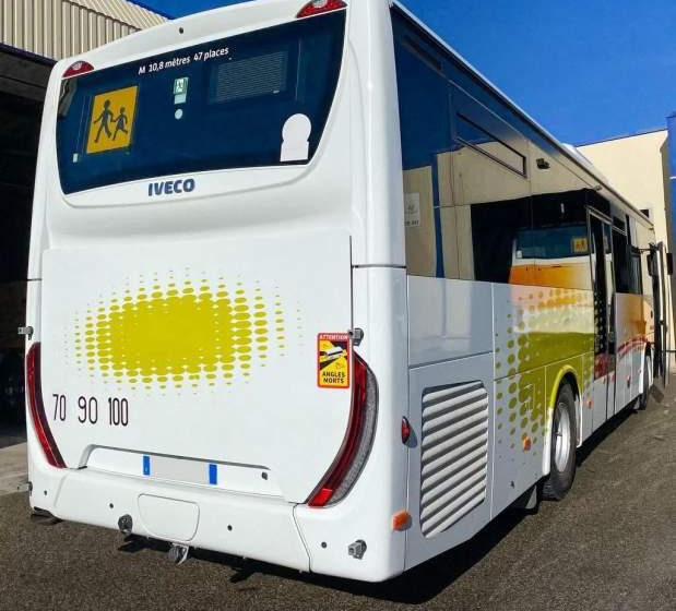 Iveco CROSSWAY/ DŁUGOŚĆ 10.70 M / MANUAL / EURO 6 - Ônibus suburbano: foto 5 Iveco CROSSWAY/ DŁUGOŚĆ 10.70 M / MANUAL / EURO 6 - Ônibus suburbano: foto 5