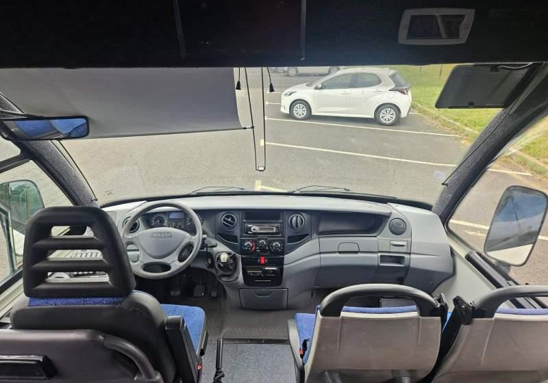 Iveco WING / SPROWADZONY/ 34 MIEJSCA/ MANUAL - Minibus, Furgão de passageiros: foto 2 Iveco WING / SPROWADZONY/ 34 MIEJSCA/ MANUAL - Minibus, Furgão de passageiros: foto 2