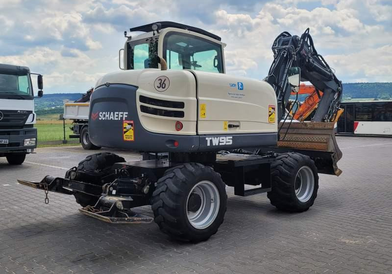 Schaeff TW95 / SPROWADZONA Z FRANCJI/ 6 500 MTH - Escavadeira de rodas: foto 3 Schaeff TW95 / SPROWADZONA Z FRANCJI/ 6 500 MTH - Escavadeira de rodas: foto 3