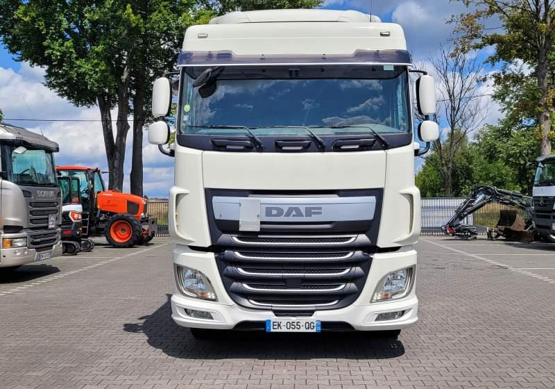 DAF XF510 SPACE CAB / SPROWADZONY / MANUAL / RETARDER - Tractor: foto 2 DAF XF510 SPACE CAB / SPROWADZONY / MANUAL / RETARDER - Tractor: foto 2