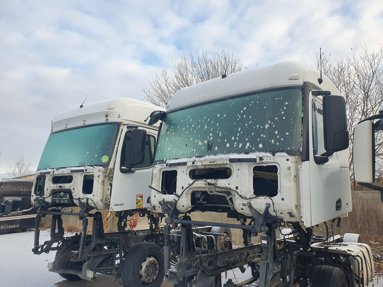 MERCEDES-BENZ Mercedes Benz Actors MP4 EURO6 cab body cabin L-cab BIG SPACE, STREAM SPACE type 0006000101, 0006001005, 9606101017, 9606102505, 9606102705, 9606103355, 9606103455, 9606103725, 9606160966, 9606160866 - Cabine para Camião: foto 2 MERCEDES-BENZ Mercedes Benz Actors MP4 EURO6 cab body cabin L-cab BIG SPACE, STREAM SPACE type 0006000101, 0006001005, 9606101017, 9606102505, 9606102705, 9606103355, 9606103455, 9606103725, 9606160966, 9606160866 - Cabine para Camião: foto 2