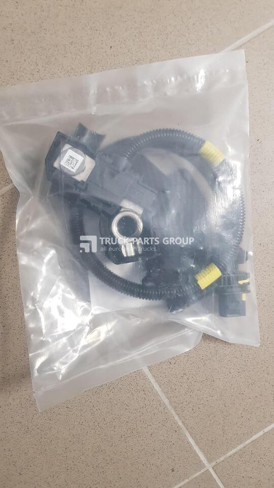RENAULT RENAULT T series, T RANGE GAMA EURO 6, 7423937504, 23242412, batteries sensor, batteries connection control unit - Bateria automotiva para Camião: foto 1 RENAULT RENAULT T series, T RANGE GAMA EURO 6, 7423937504, 23242412, batteries sensor, batteries connection control unit - Bateria automotiva para Camião: foto 1