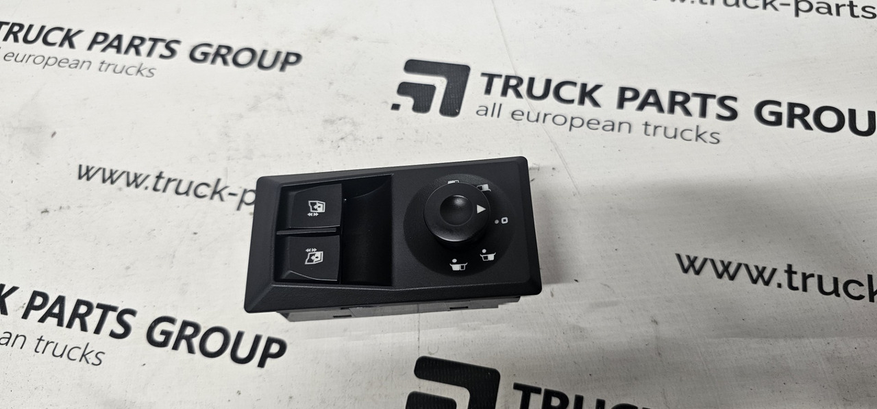 Renault T series RANGE, GAMA EURO6 window and mirror control unit 21972423, parking button control, parking brake switch 22107789, FADM, PDM, UPWD control unit, 22038906, 22038905, horn control switch - Painel de instrumentos para Camião: foto 1 Renault T series RANGE, GAMA EURO6 window and mirror control unit 21972423, parking button control, parking brake switch 22107789, FADM, PDM, UPWD control unit, 22038906, 22038905, horn control switch - Painel de instrumentos para Camião: foto 1
