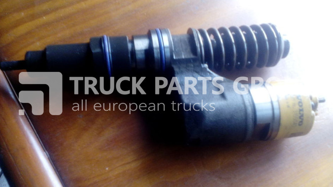 VOLVO FH12, FM12, EURO 2 emission injectors, injector unit, D12C type injector - Injector para Camião: foto 1 VOLVO FH12, FM12, EURO 2 emission injectors, injector unit, D12C type injector - Injector para Camião: foto 1