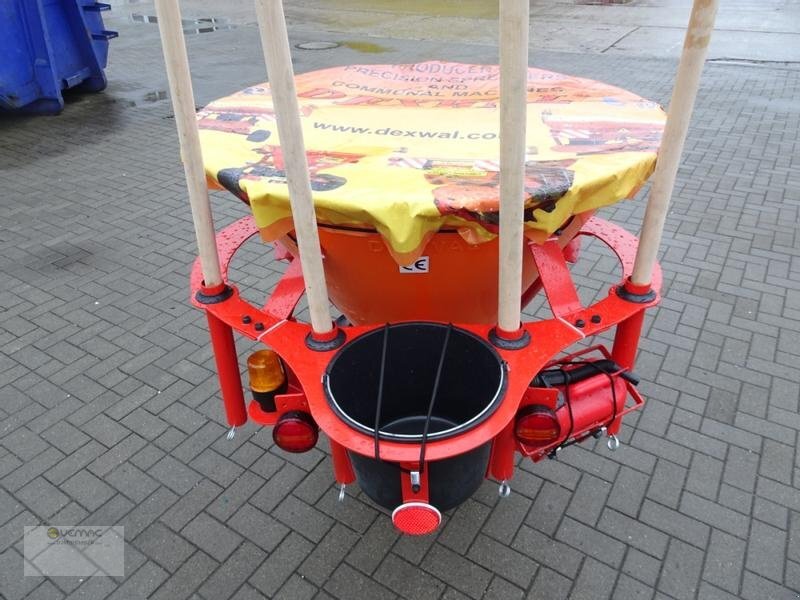 Dexwal 300L Kommunal Streuer Salzstreuer Trichterstreuer NEU - Espalhador de areia/ Sal: foto 2 Dexwal 300L Kommunal Streuer Salzstreuer Trichterstreuer NEU - Espalhador de areia/ Sal: foto 2