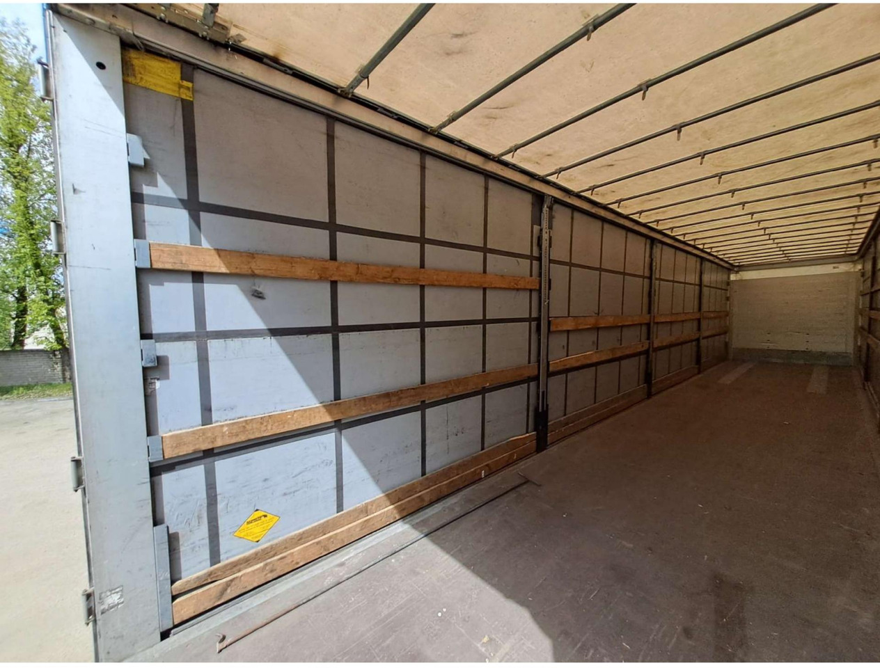 2018/2019 Schmitz Cargobull SCS24/L - Semi-reboque de lona: foto 4 2018/2019 Schmitz Cargobull SCS24/L - Semi-reboque de lona: foto 4