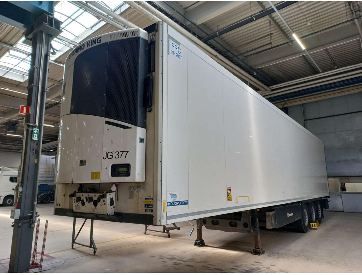 2018 Krone SDR Double Deck Cool Liner FP45 ThermoKing SLXi 300 Lifting Axle - Semi-reboque frigorífico: foto 1 2018 Krone SDR Double Deck Cool Liner FP45 ThermoKing SLXi 300 Lifting Axle - Semi-reboque frigorífico: foto 1