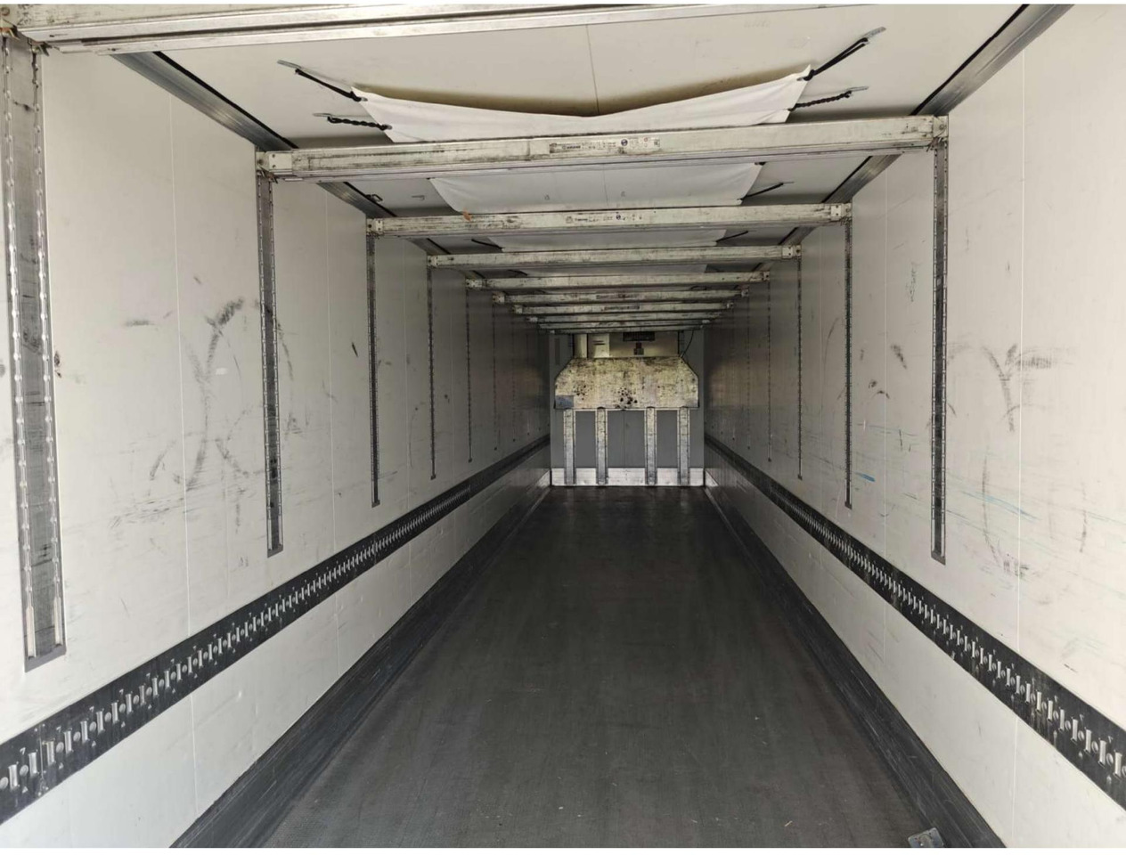 2018 Krone SDR Double Deck Cool Liner FP45 ThermoKing SLXi 300 Lifting Axle - Semi-reboque frigorífico: foto 4 2018 Krone SDR Double Deck Cool Liner FP45 ThermoKing SLXi 300 Lifting Axle - Semi-reboque frigorífico: foto 4