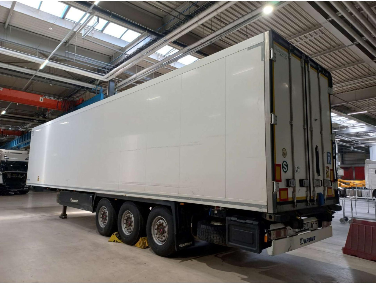 2018 Krone SDR Double Deck Cool Liner FP45 ThermoKing SLXi 300 Lifting Axle - Semi-reboque frigorífico: foto 5 2018 Krone SDR Double Deck Cool Liner FP45 ThermoKing SLXi 300 Lifting Axle - Semi-reboque frigorífico: foto 5