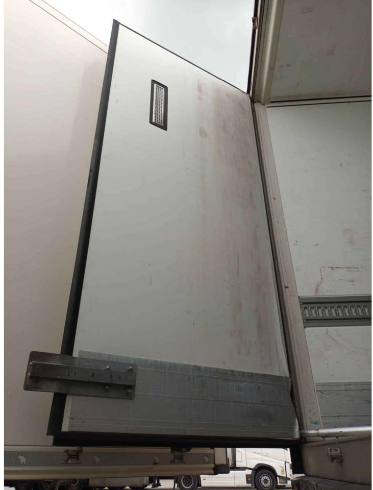 2018 Schmitz Cargobull SKO FP 45 ThermoKing SLXi 300 - Semi-reboque frigorífico: foto 4 2018 Schmitz Cargobull SKO FP 45 ThermoKing SLXi 300 - Semi-reboque frigorífico: foto 4