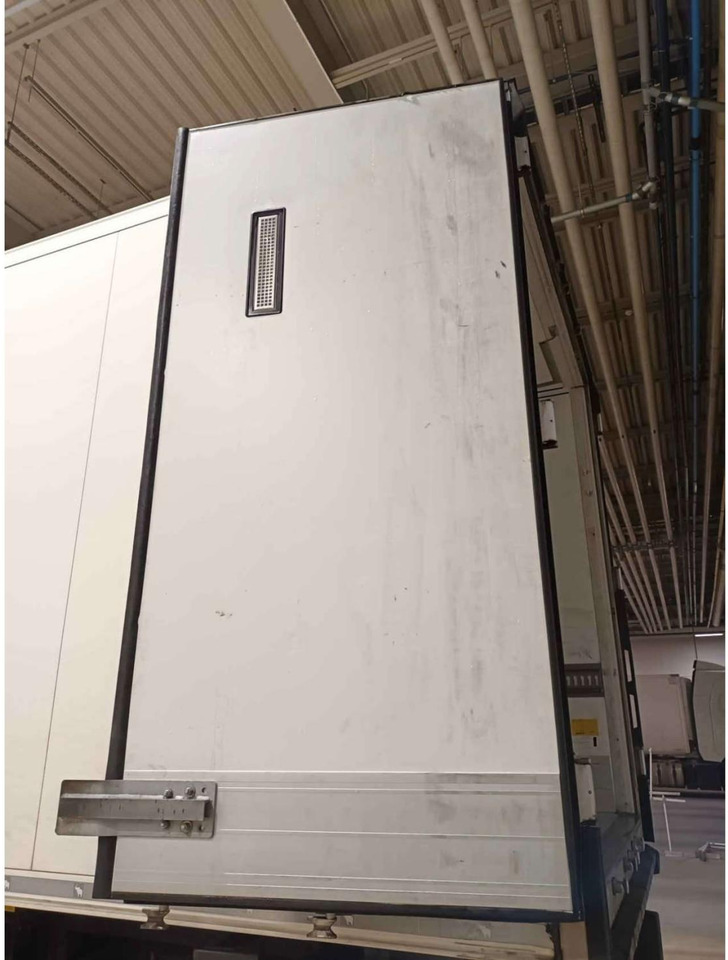 2019/2020 Schmitz Cargobull SKO FP 60 ThermoKing SLXi 300 - Semi-reboque frigorífico: foto 3 2019/2020 Schmitz Cargobull SKO FP 60 ThermoKing SLXi 300 - Semi-reboque frigorífico: foto 3