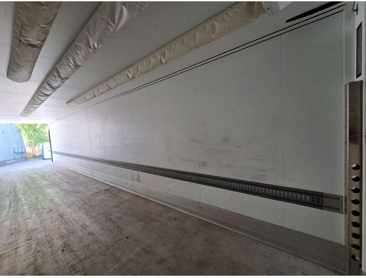 2019 Schmitz Cargobull SKO FP 60 ThermoKing SLXi 300 - Semi-reboque frigorífico: foto 5 2019 Schmitz Cargobull SKO FP 60 ThermoKing SLXi 300 - Semi-reboque frigorífico: foto 5