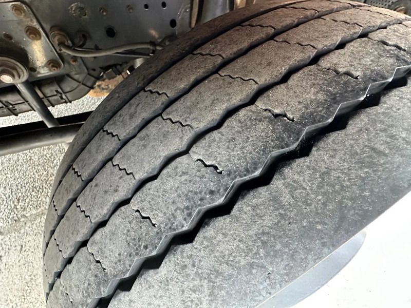 Iveco EuroCargo 80 -160L / EURO 6 / 7.5t / WINCH / ALU RAMPS - Camião transporte de veículos: foto 5 Iveco EuroCargo 80 -160L / EURO 6 / 7.5t / WINCH / ALU RAMPS - Camião transporte de veículos: foto 5