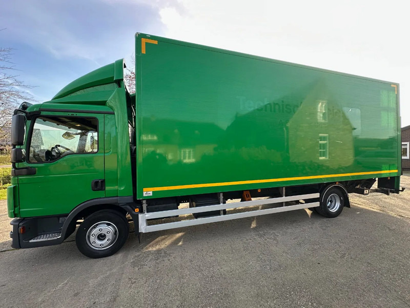 MAN TGL 12.220 / NL TRUCK / 12T / BOX+LIFT 2000kg+SIDE DOOR / AIRCO - Camião furgão: foto 2 MAN TGL 12.220 / NL TRUCK / 12T / BOX+LIFT 2000kg+SIDE DOOR / AIRCO - Camião furgão: foto 2
