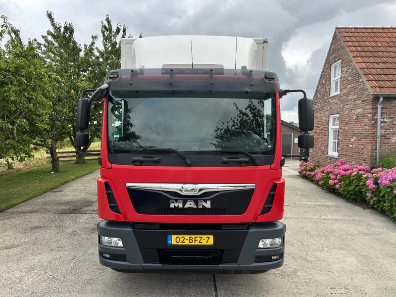 MAN TGM 15.250 / NL TRUCK / EURO 6 / NEW TYRES / NEW TACHO!! / BOX + LOADLIFT 2t - Camião furgão: foto 2 MAN TGM 15.250 / NL TRUCK / EURO 6 / NEW TYRES / NEW TACHO!! / BOX + LOADLIFT 2t - Camião furgão: foto 2