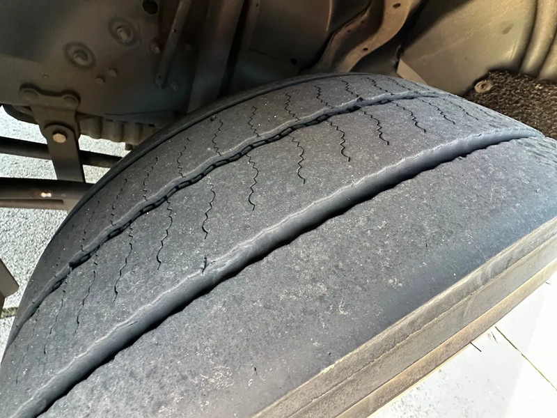 Scania P280 / NL TRUCK / EURO 6 / FULL AIR / CARRIER SUPRA 1250 / TOPCONDITION / LIFT+DOORS - Camião frigorífico: foto 5 Scania P280 / NL TRUCK / EURO 6 / FULL AIR / CARRIER SUPRA 1250 / TOPCONDITION / LIFT+DOORS - Camião frigorífico: foto 5