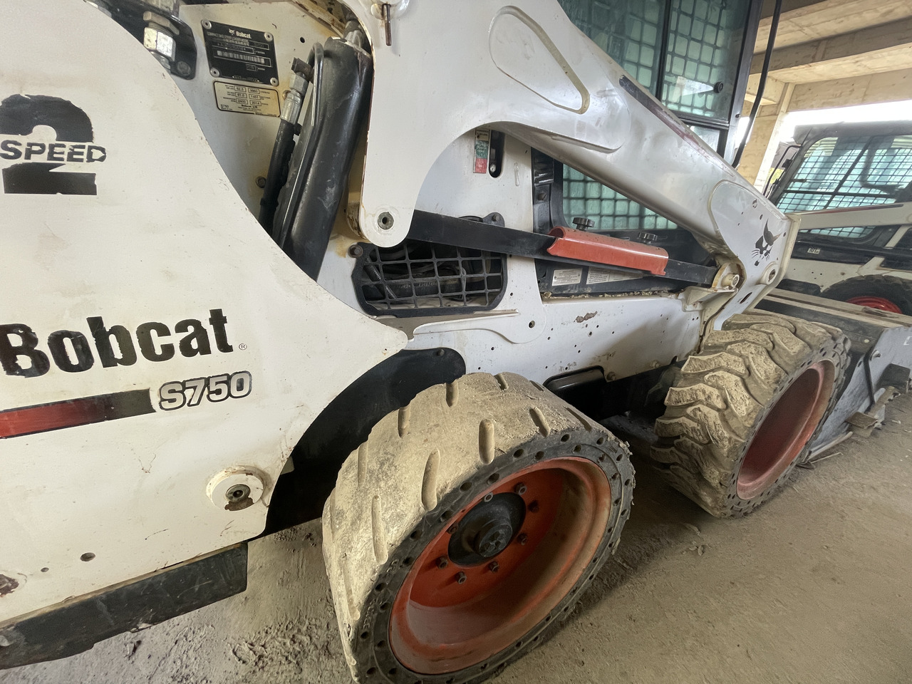 Bobcat S750 - Mini pá carregadora: foto 4 Bobcat S750 - Mini pá carregadora: foto 4