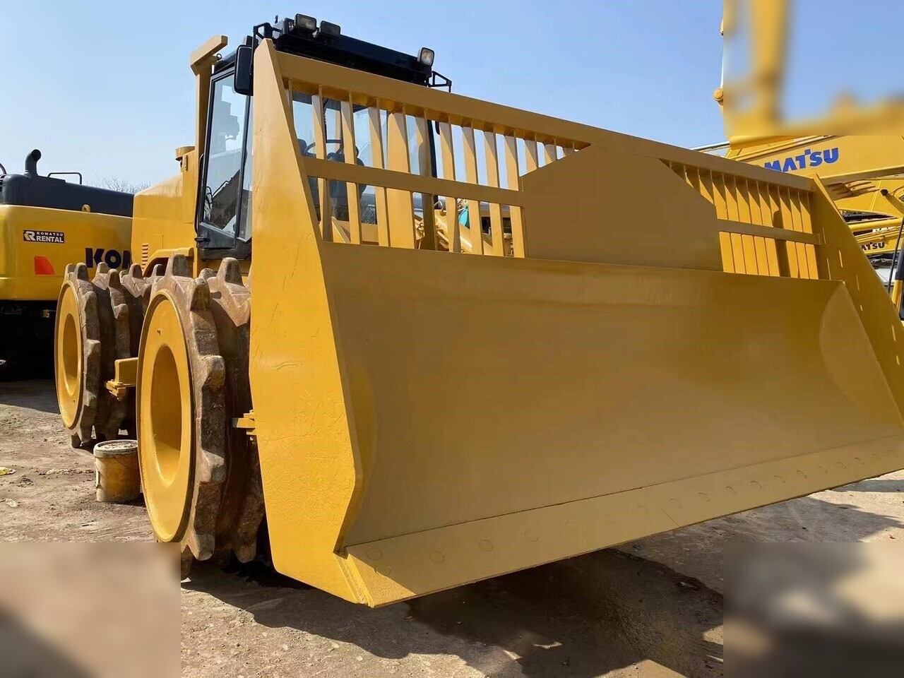 CATERPILLAR 826G - Compactador: foto 1 CATERPILLAR 826G - Compactador: foto 1
