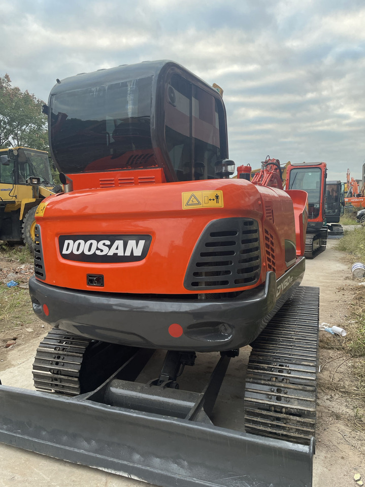 DOOSAN DX60-9C - Escavadora de rastos: foto 5 DOOSAN DX60-9C - Escavadora de rastos: foto 5