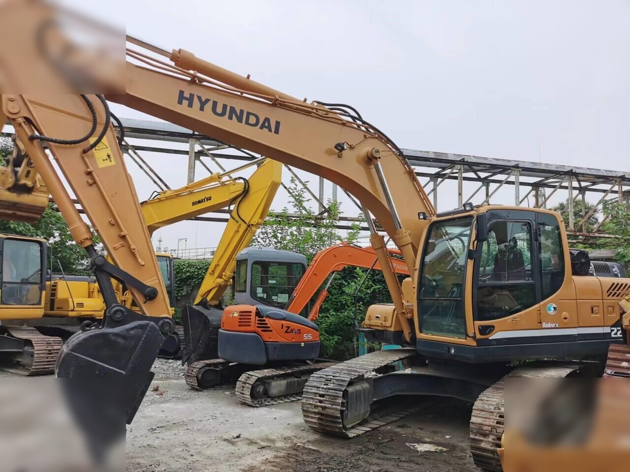 HYUNDAI ROBEX 220 LC-9S - Escavadora de rastos: foto 3 HYUNDAI ROBEX 220 LC-9S - Escavadora de rastos: foto 3