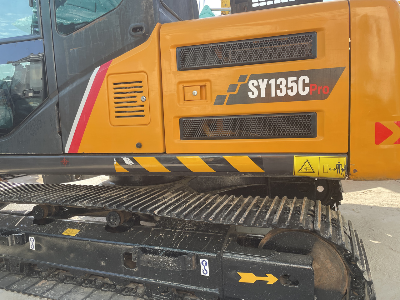 SANY SY135C - Escavadora de rastos: foto 1 SANY SY135C - Escavadora de rastos: foto 1