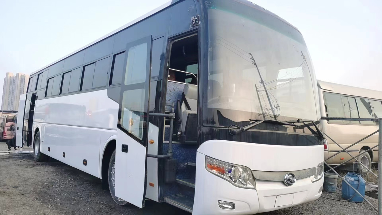 YUTONG - Autocarro: foto 1 YUTONG - Autocarro: foto 1