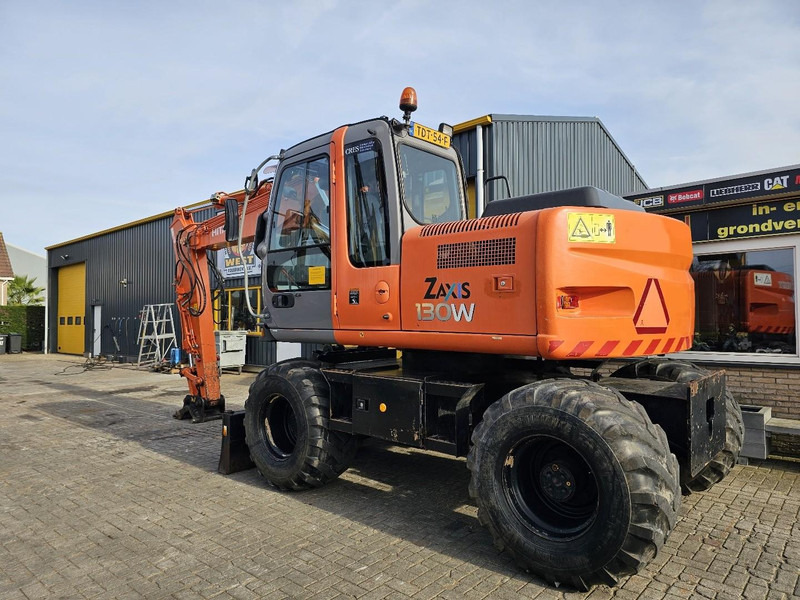 Hitachi ZAXIS 130 W - Escavadeira de rodas: foto 3 Hitachi ZAXIS 130 W - Escavadeira de rodas: foto 3