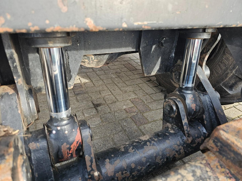 Escavadeira de rodas Hitachi ZAXIS 130 W: foto 18