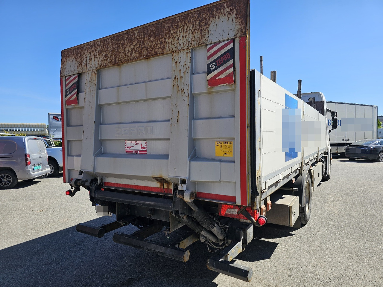 Scania P320 - Camião de caixa aberta/ Plataforma, Camião grua: foto 5 Scania P320 - Camião de caixa aberta/ Plataforma, Camião grua: foto 5