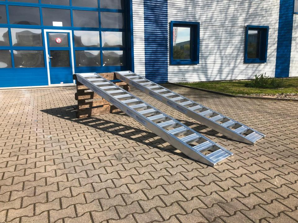 Alurampen Satz 3m 3000KG Minibagger Minilader Quad Auffahrrampe *INKL.19% MWST* - Rampa de carregamento: foto 3 Alurampen Satz 3m 3000KG Minibagger Minilader Quad Auffahrrampe *INKL.19% MWST* - Rampa de carregamento: foto 3