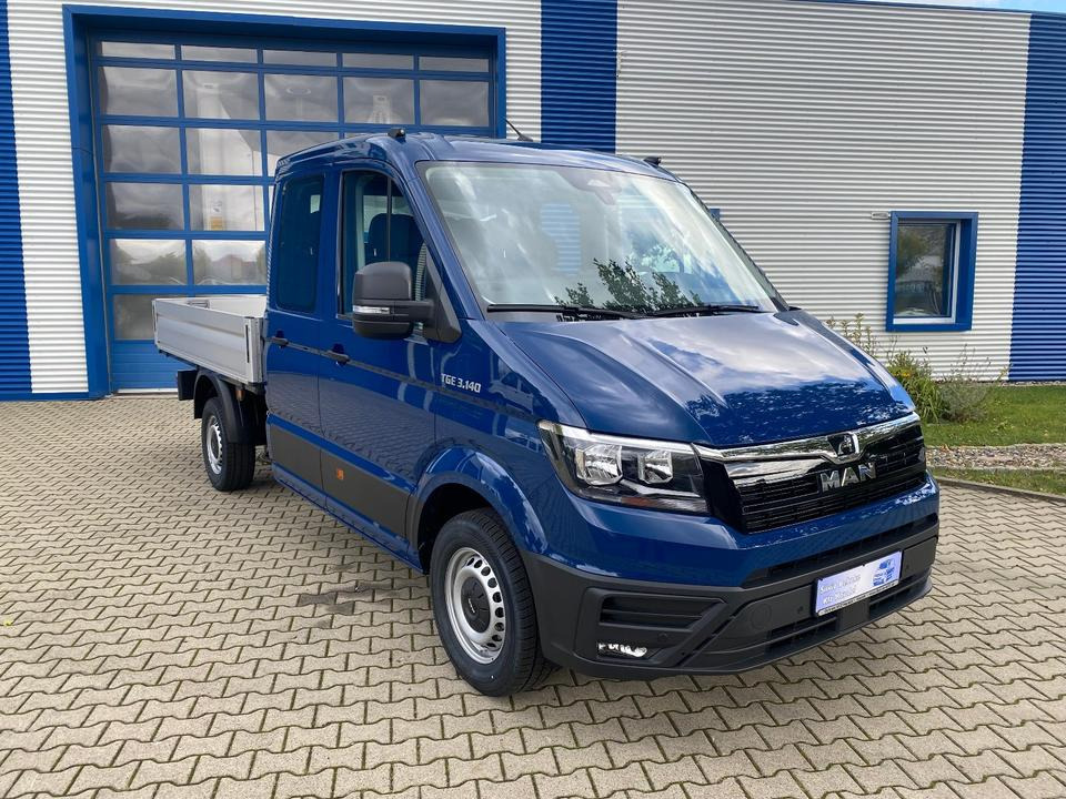 MAN TGE 3.140 Doka Pritsche Next Level *TEMPO*KLIMA*CAM*AHK*APP*PDC*INKL.19% MWST*SOFORT!* - Carrinha de caixa aberta, Carrinha cabine dupla: foto 2 MAN TGE 3.140 Doka Pritsche Next Level *TEMPO*KLIMA*CAM*AHK*APP*PDC*INKL.19% MWST*SOFORT!* - Carrinha de caixa aberta, Carrinha cabine dupla: foto 2