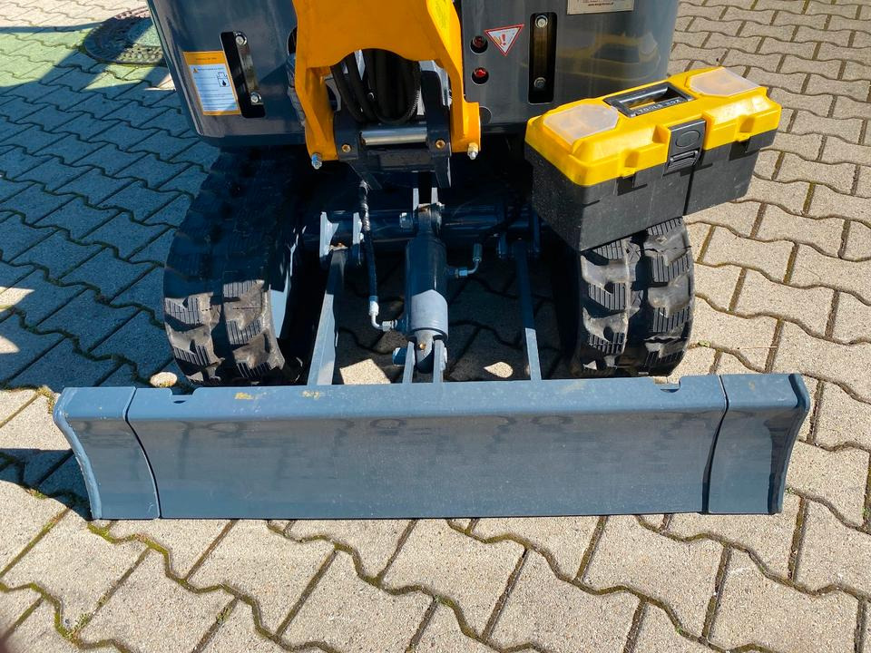 Mini escavadeira Minibagger BK1250KSR inkl. Schaufelpaket *INKL.19% MWST*KUBOTA*SCHWENKARM*VERSTELLFAHRW*SOFORT!*: foto 9 Mini escavadeira Minibagger BK1250KSR inkl. Schaufelpaket *INKL.19% MWST*KUBOTA*SCHWENKARM*VERSTELLFAHRW*SOFORT!*: foto 9