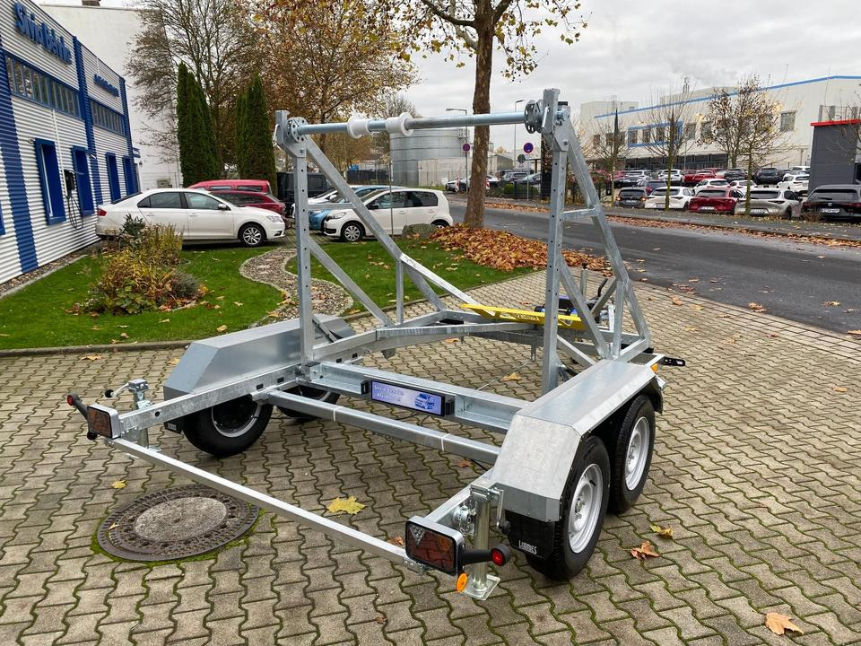 Vermietung / Kabelanhänger 3500KG E-Winde / Nutzlast 2825KG / Kabeltrommel-Anhänger / Glasfaser/ 1 Monat - Reboque para bobinas: foto 5 Vermietung / Kabelanhänger 3500KG E-Winde / Nutzlast 2825KG / Kabeltrommel-Anhänger / Glasfaser/ 1 Monat - Reboque para bobinas: foto 5