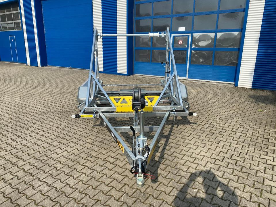 Vermietung / Kabelanhänger 3500KG / Nutzlast 2825KG / Kabeltrommel-Anhänger / Glasfaser/ 1 Woche - Reboque para bobinas: foto 2 Vermietung / Kabelanhänger 3500KG / Nutzlast 2825KG / Kabeltrommel-Anhänger / Glasfaser/ 1 Woche - Reboque para bobinas: foto 2