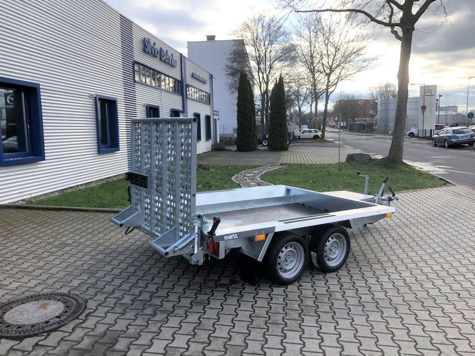 Vermietung / Tieflader 2700KG / Anhänger / ab 3 Tage / Auffahrrampe / Schaufelablage - Reboque porta máquinas: foto 3 Vermietung / Tieflader 2700KG / Anhänger / ab 3 Tage / Auffahrrampe / Schaufelablage - Reboque porta máquinas: foto 3