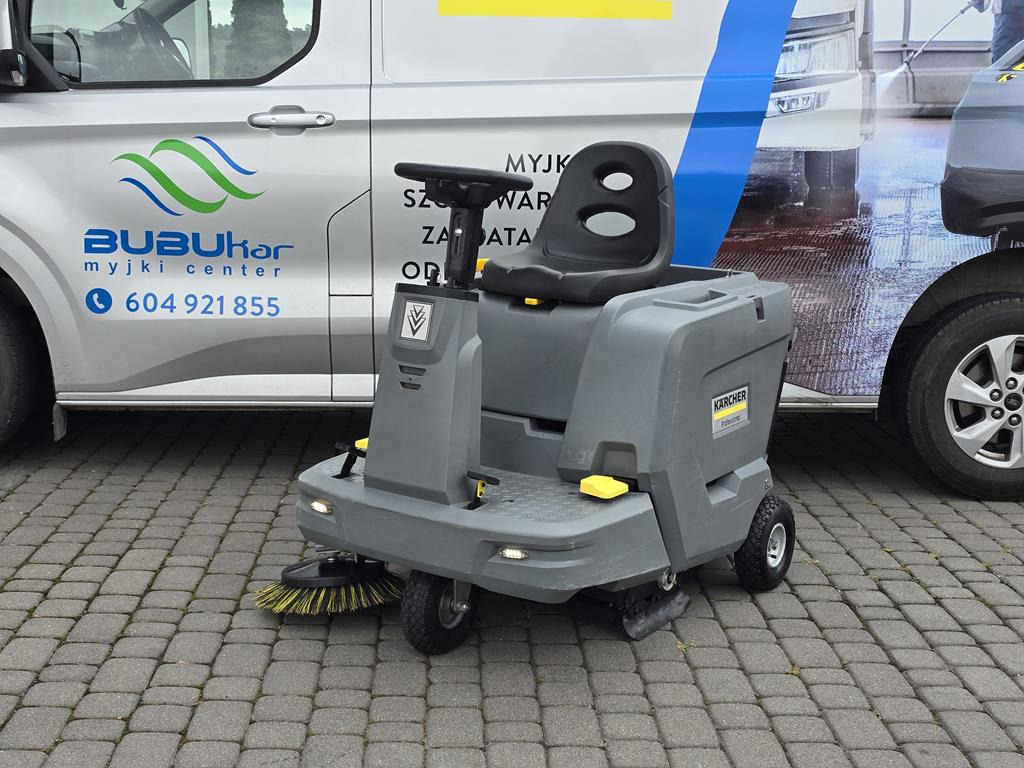 KÄRCHER Zamiatarka KARCHER KM 85/50 R Bp Pack 2019 R 91 HOURS - Varredora industrial: foto 1 KÄRCHER Zamiatarka KARCHER KM 85/50 R Bp Pack 2019 R 91 HOURS - Varredora industrial: foto 1