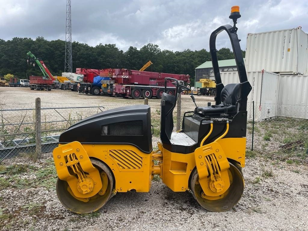 Compactador de asfalto Bomag BW 120 AD-4: foto 7