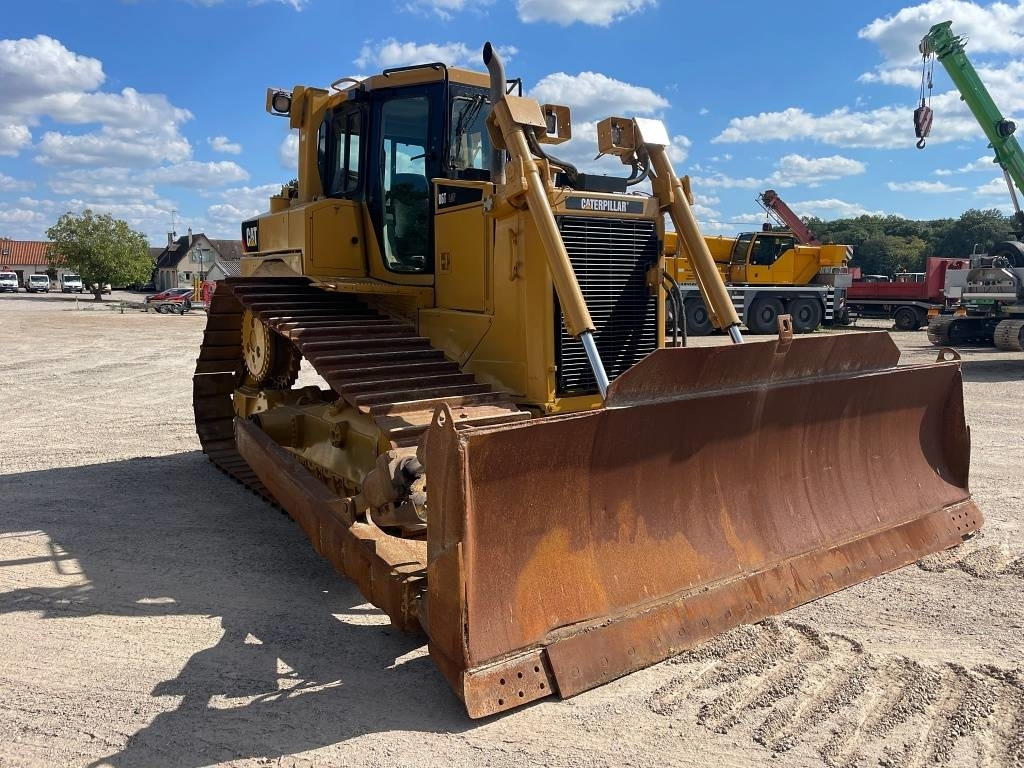 CAT D 6 T LGP - Buldôzer: foto 2 CAT D 6 T LGP - Buldôzer: foto 2