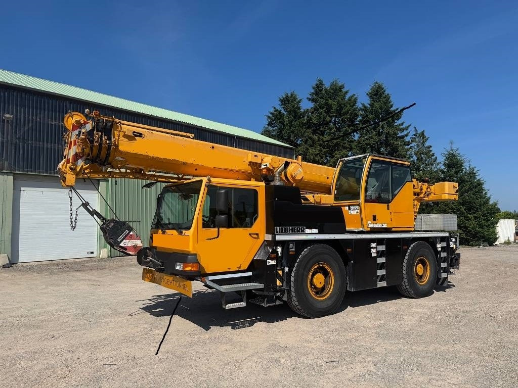 Liebherr LTM 1030-2.1 - Grua móvel: foto 1 Liebherr LTM 1030-2.1 - Grua móvel: foto 1