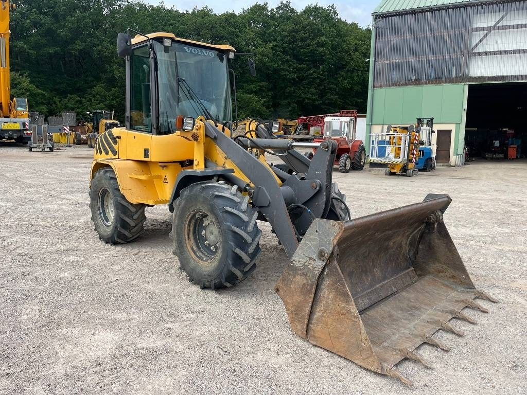 Volvo L 35 B-Z - Pá carregadora de rodas: foto 2 Volvo L 35 B-Z - Pá carregadora de rodas: foto 2