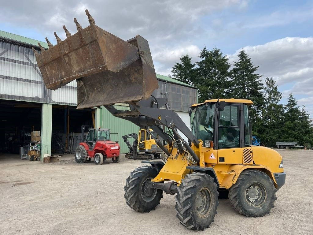 Volvo L 35 B-Z - Pá carregadora de rodas: foto 1 Volvo L 35 B-Z - Pá carregadora de rodas: foto 1