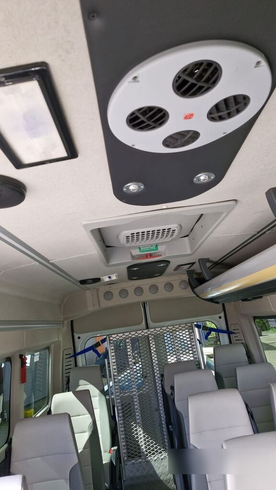 Fotografia de interior 1: Minibus, Furgão de passageiros FIAT DUCATO / PEUGEOT BOXER / 3.0 HDI / 16 PLACE / HANDICAP / 2 X CLI
