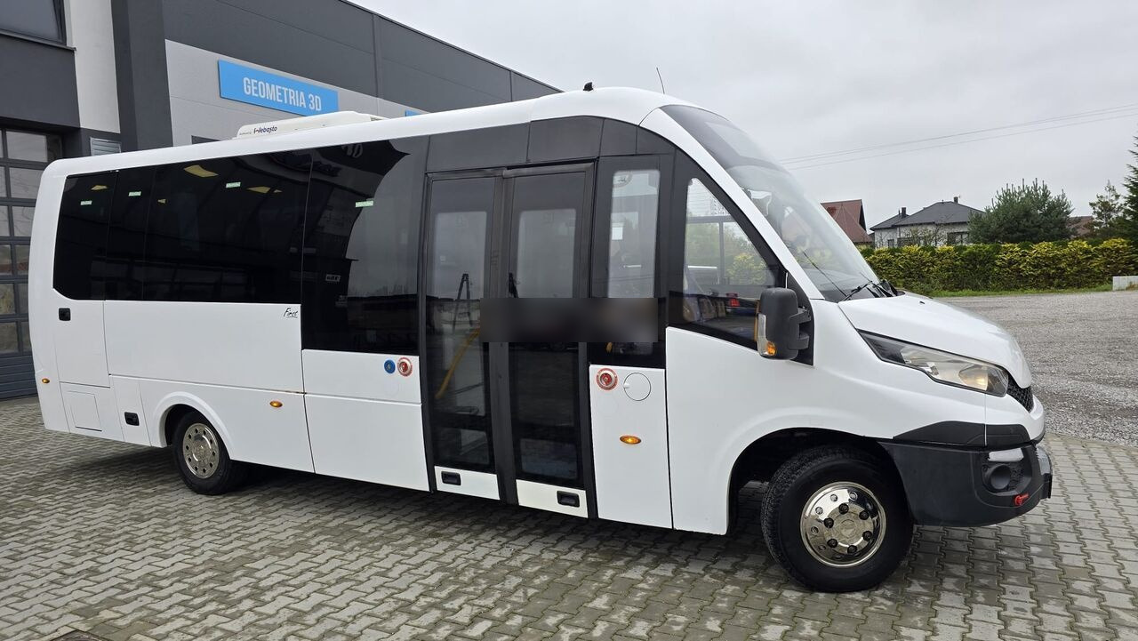 IVECO FIRST - AIRCO + WEBASTO + 29 PLACE - EURO VI - Ônibus urbano: foto 2 IVECO FIRST - AIRCO + WEBASTO + 29 PLACE - EURO VI - Ônibus urbano: foto 2
