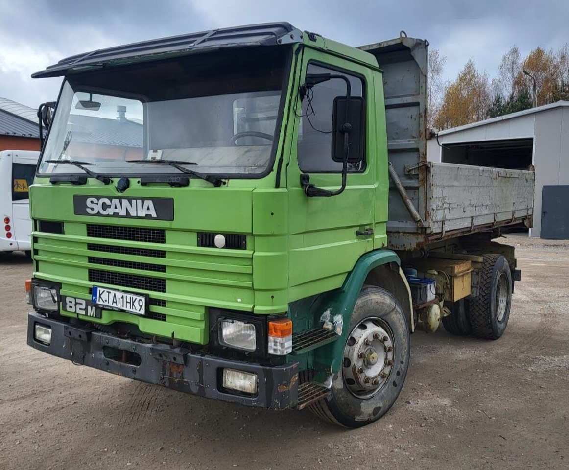 Scania 82M - Camião basculante: foto 1 Scania 82M - Camião basculante: foto 1