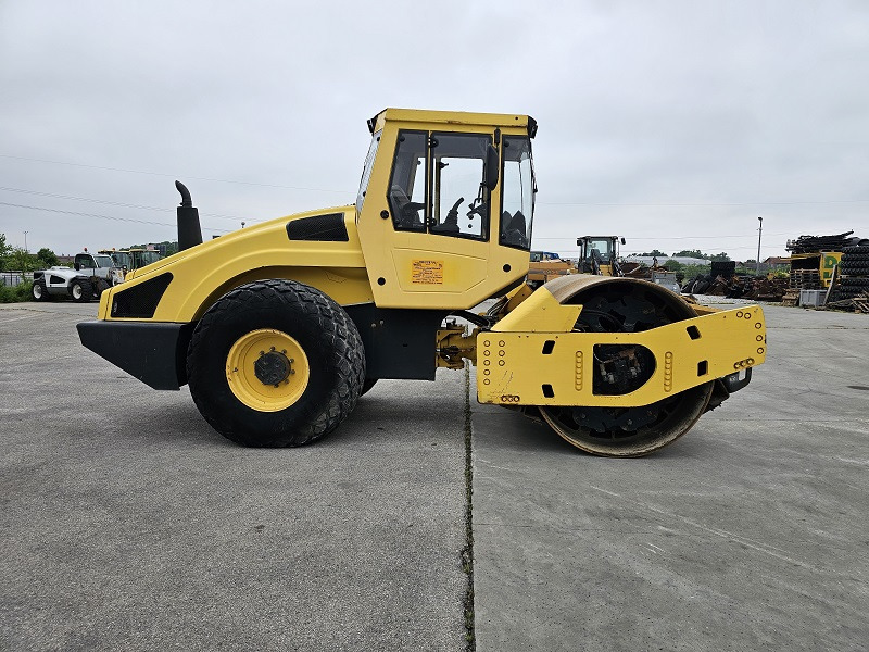 BOMAG BW213DH-4 - Compactador: foto 4 BOMAG BW213DH-4 - Compactador: foto 4